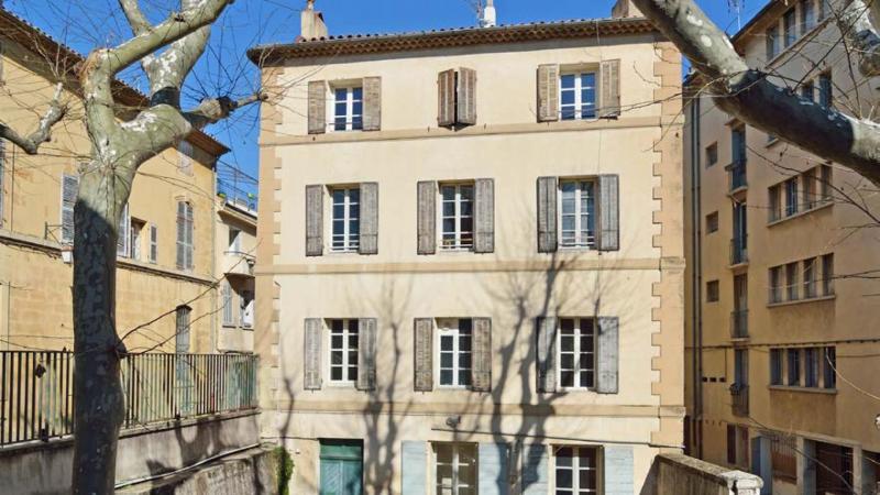 AIX-EN-PROVENCE - 30 RUE CHASTEL